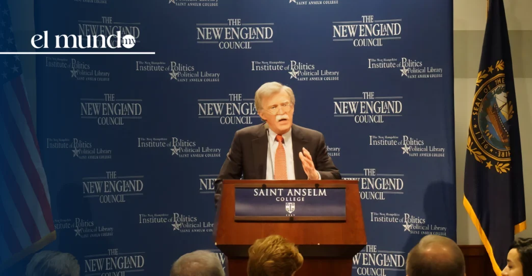 FBI en casa y oficina de John Bolton por investigación de documentos