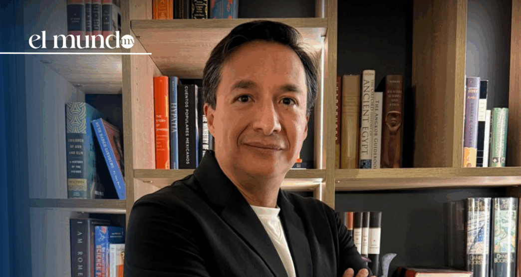 El escritor mexicano Ulises Carrillo gana premio en España