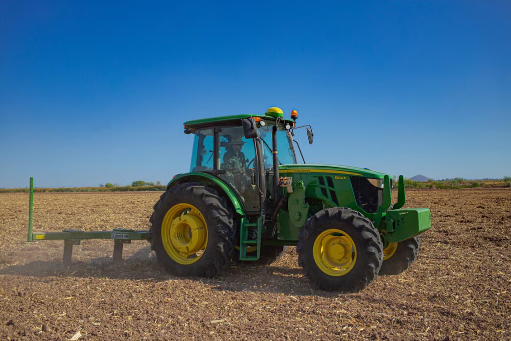 John Deere anuncia apertura de dos nuevas plantas en Estados Unidos