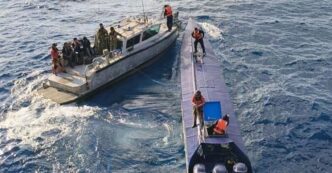 Marina asegura semisumergible con cocaína en las costas de Colima