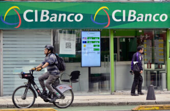 El Tesoro de EE.UU. aisló a CIBanco del sistema financiero global. México no encontró pruebas para acusarlo penalmente. El caso exhibe tensiones regulatorias entre ambos países.