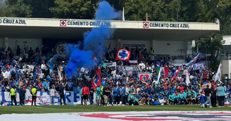 Cruz Azul cierra su preparación para la Final del Clausura 2026 con emotivo entrenamiento a puerta abierta Cruz Azul cierra su preparación para la Final del Clausura 2026 con emotivo entrenamiento a puerta abierta