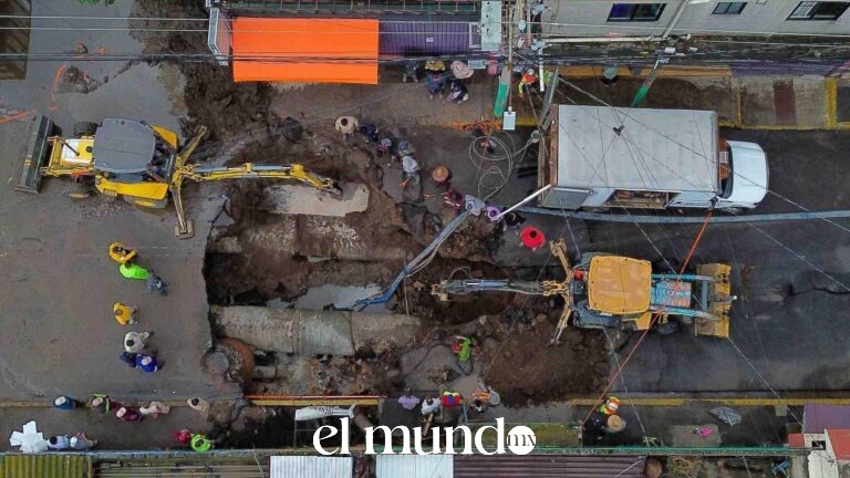 Ruptura de tubería con más de 60 años provoca megafuga y pérdida millonaria de agua en Iztapalapa