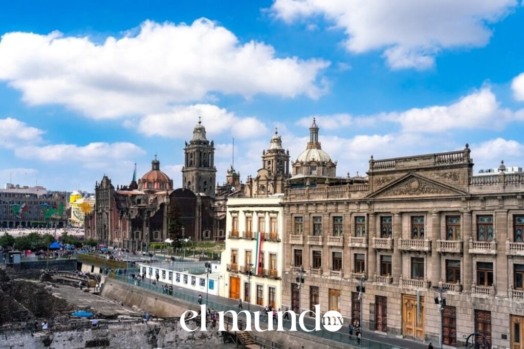 CDMX se hunde debido a la extracción excesiva de agua subterránea La Ciudad de México se hunde debido a la extracción excesiva de agua subterránea