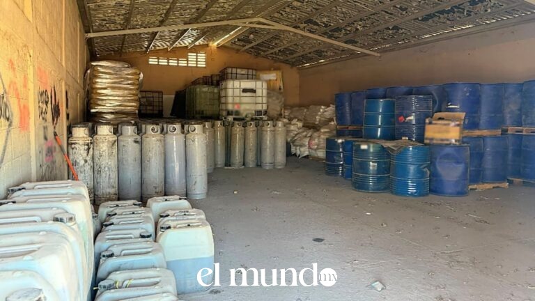 Autoridades decomisan 3,000 kilogramos de cocaína y 24,400 litros de metanfetamina en operativos en tres estados Autoridades decomisan 3,000 kilogramos de cocaína y 24,400 litros de metanfetamina en operativos en tres estados