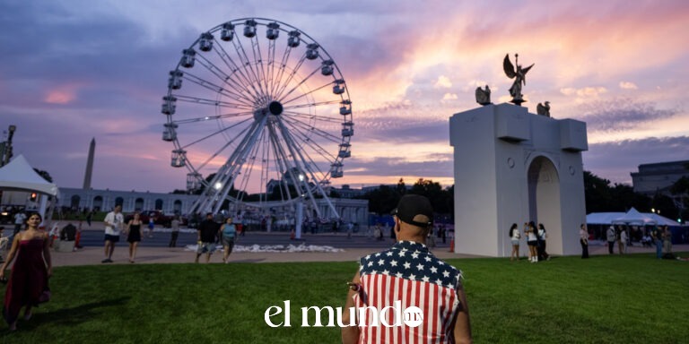 Asistentes a la Gran Feria Estadounidense de Trump aseguran no percibir ambiente político pese a controversias