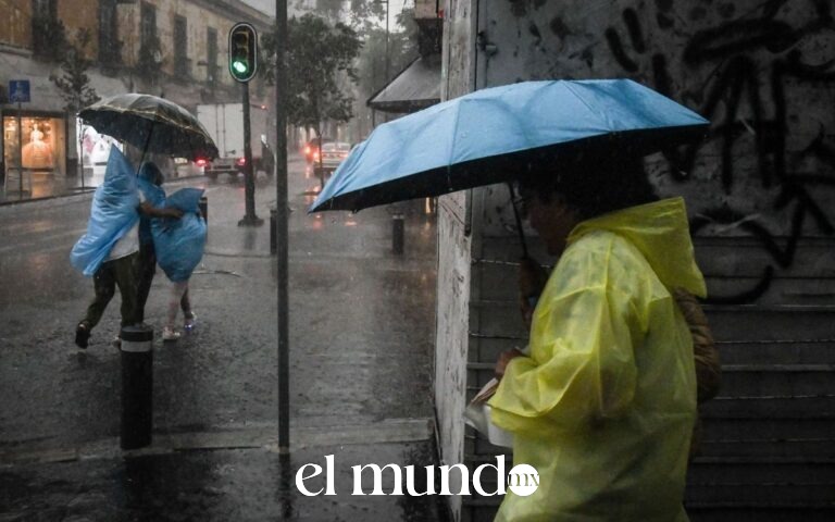 Lluvias intensas provocan suspensiones y retrasos en ocho líneas del Metro de la Ciudad de México