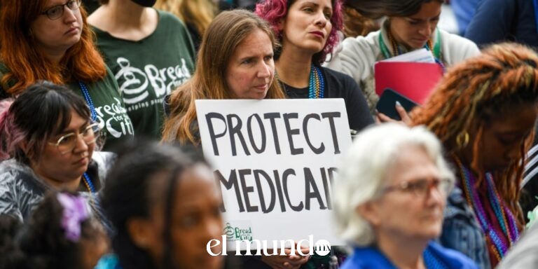 Más de 5 millones de personas pierden cobertura de salud en Estados Unidos en un año Más de 5 millones de personas pierden cobertura de salud en Estados Unidos en un año