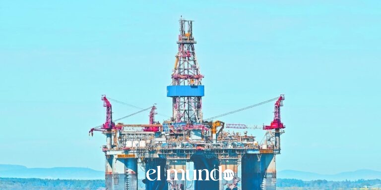 Precio del petróleo se mantiene cerca de la previsión del FMI a pesar de la volatilidad global