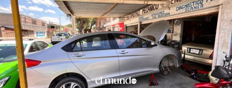 Reparar tu auto en la calle puede llevarte a un arresto en CDMX: esto dice el reglamento