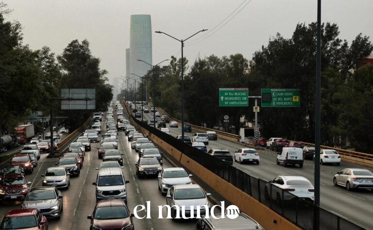 SEMOVI suspende trámites de control vehicular en CDMX hasta nuevo aviso por falla en plataforma
