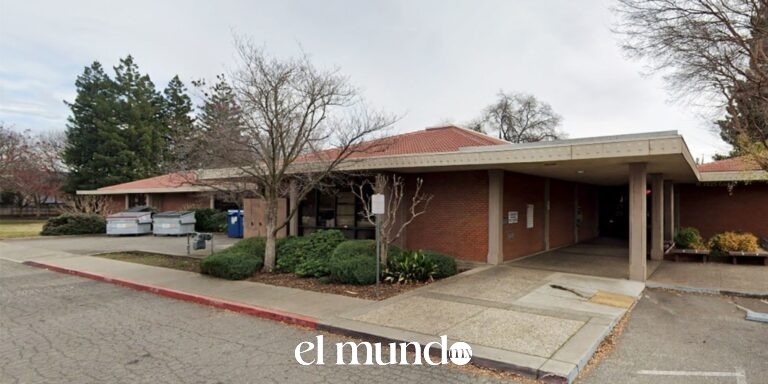 Dos adultos muertos y un menor herido tras tiroteo en biblioteca pública de California Dos adultos muertos y un menor herido tras tiroteo en biblioteca pública de California