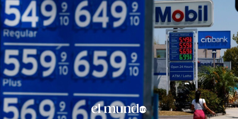 Trump ordena al Departamento de Justicia investigar a petroleras por presunto abuso en precios de gasolina