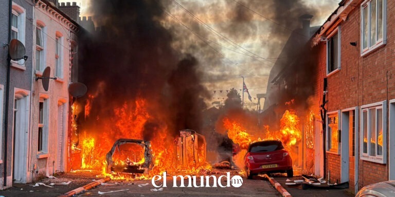Ola de violencia antiinmigrante estalla en Irlanda del Norte tras brutal apuñalamiento en Belfast