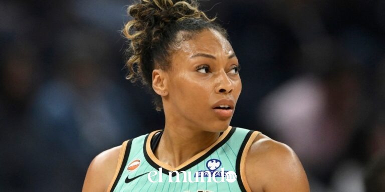 Jugadora de New York Liberty expulsada tras lanzar zapato que impactó a rival en partido de WNBA Jugadora de New York Liberty expulsada tras lanzar zapato que impactó a rival en partido de WNBA