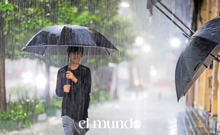CDMX activa doble alerta por lluvias fuertes y posible caída de granizo en todas las alcaldías