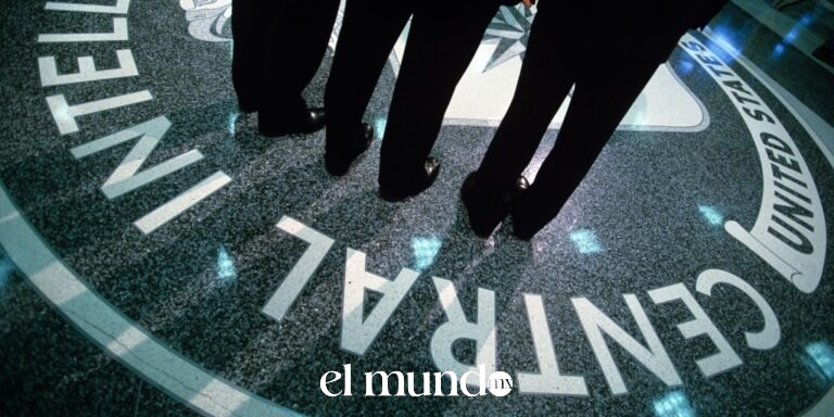 Tribunal federal ordena a la administración Trump recontratar a 19 oficiales de inteligencia despedidos Tribunal federal ordena a la administración Trump recontratar a 19 oficiales de inteligencia despedidos