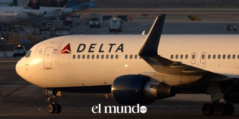 Fuego artificial impacta avión de Delta durante aterrizaje en Chicago el Día de la Independencia