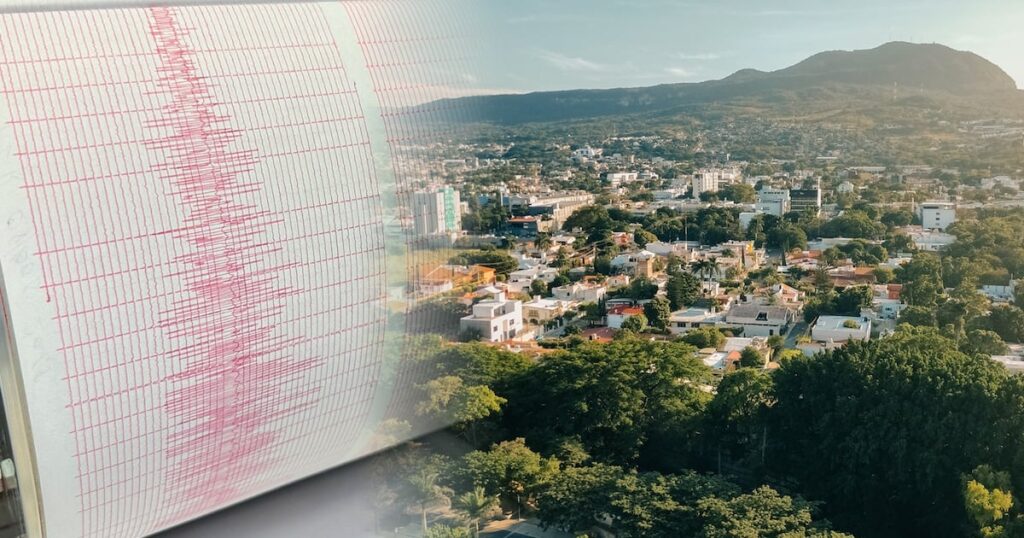 Sismo de magnitud 7.4 sacude Chiapas y se percibe en CDMX hoy Sismo de magnitud 7.4 con epicentro en Chiapas que se sintió en múltiples estados del sureste mexicano y CDMX