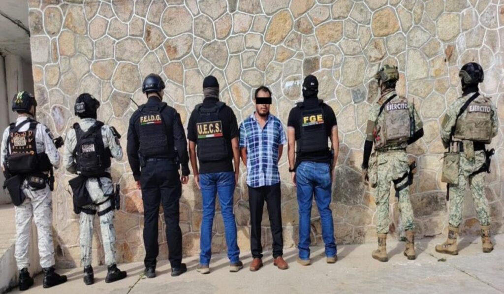 Detienen a líder indígena del CIPOG-EZ por homicidio en Guerrero Operativo de detención de Jesús N, líder del CIPOG-EZ, en carretera San Marcos-Acapulco, Guerrero