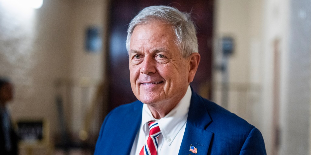 Ralph Norman lanza campaña para reemplazar a Lindsey Graham en el Senado de EU Ralph Norman, representante republicano por Carolina del Sur, anuncia su candidatura al Senado de Estados Unidos
