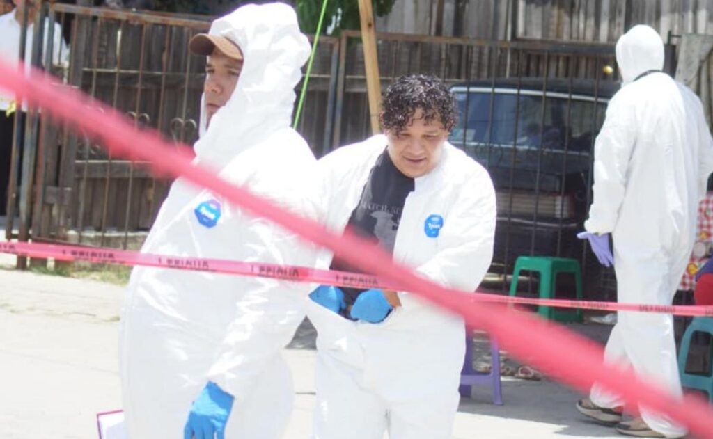 Seguridad federal colaborará en caso del periodista Alejandro Leyva Elementos de seguridad federal en operativo de investigación tras asesinato de periodista en México