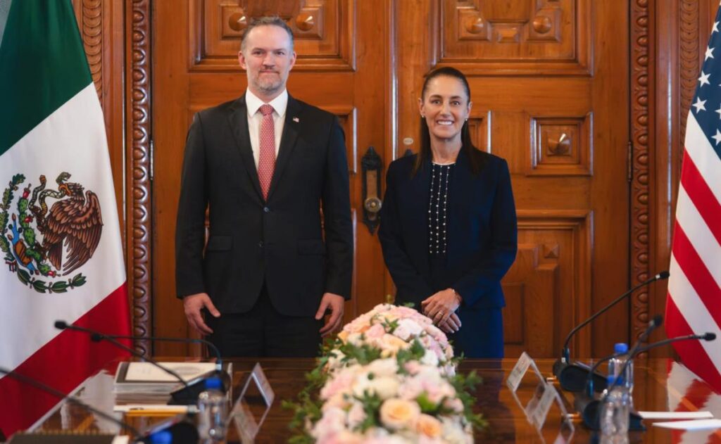 Sheinbaum destaca reunión con Greer y nueva visión de EU en T-MEC Presidenta Claudia Sheinbaum en conferencia matutina hablando sobre la reunión con el representante comercial de Estados Unidos
