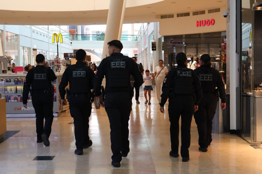 Elementos de seguridad pública de Chihuahua resguardan evento masivo en la ciudad