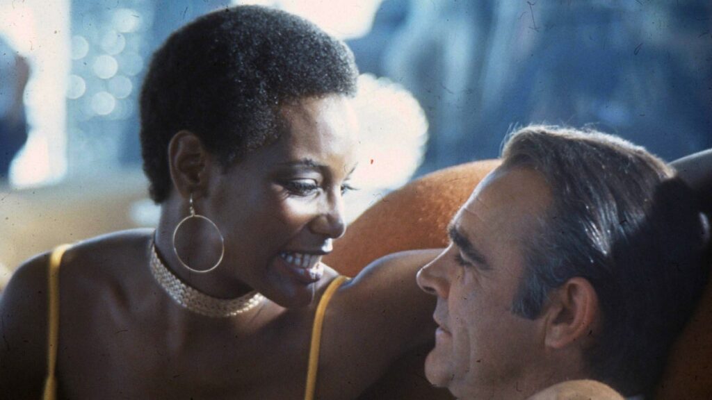 Trina Parks, actriz que interpretó a Thumper en Diamonds Are Forever (1971), pide igualdad para personajes femeninos en la nueva película de James Bond