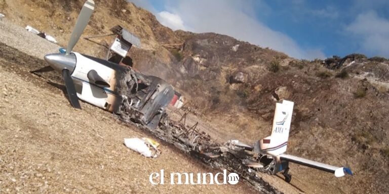 Separatistas en Papua matan a piloto de EU, queman el avión y amenazan con atacar más vuelos civiles Recuperan cuerpo de piloto estadounidense asesinado por separatistas en Papua, Indonesia