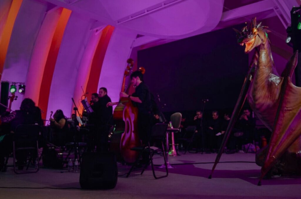 Festival medieval Reinos y Leyendas con orquesta sinfónica en el Teatro al Aire Libre Ángela Peralta de Polanco, CDMX